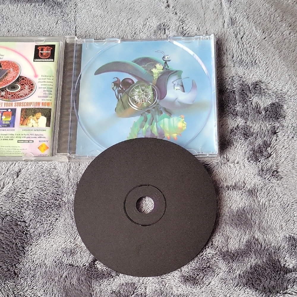 Sony PlayStation A Bug's Life Game - Green and Blue-1998- - Picture 4 of 5